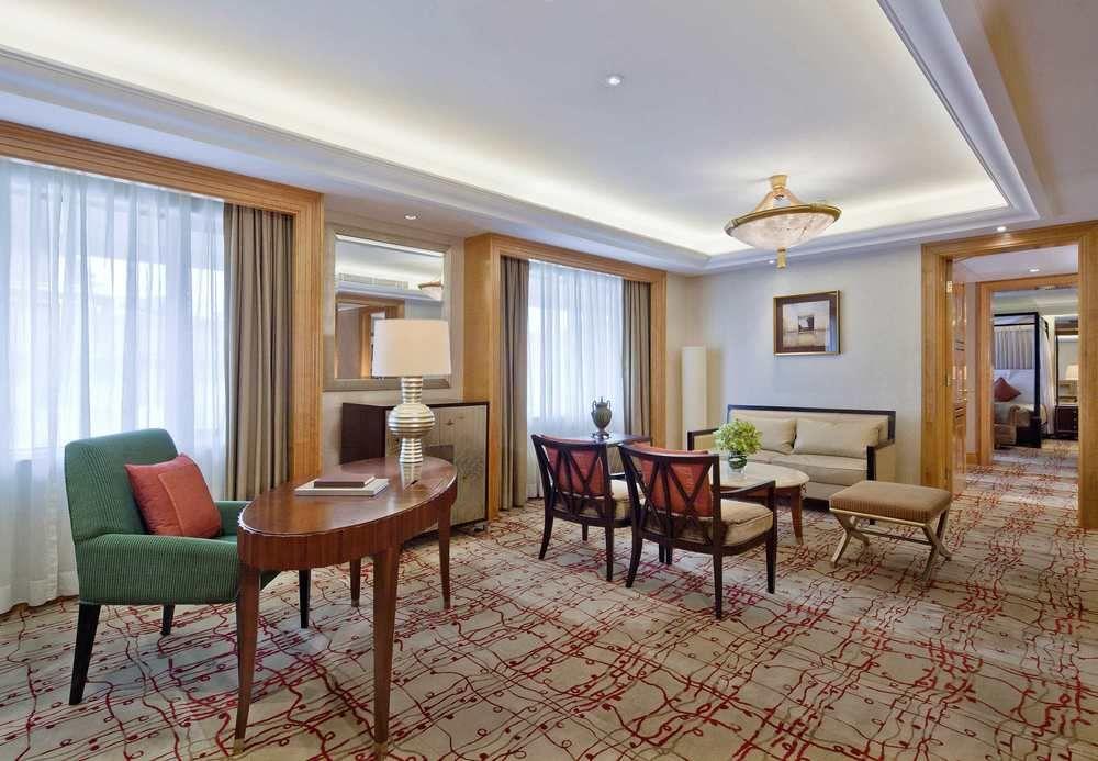 China Hotel Guangzhou - Subway Direct To Pazhou Exhibition Center, Free Shuttle During Canton Fair & Exhibitor Registration Counter Esterno foto A suite at the InterContinental Moscow Tretyakovskaya