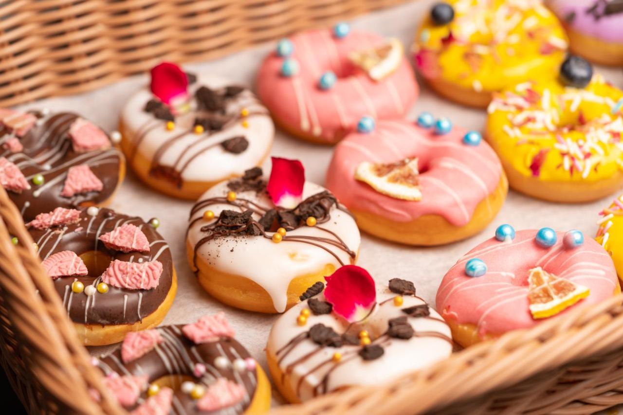 China Hotel Guangzhou - Subway Direct To Pazhou Exhibition Center, Free Shuttle During Canton Fair & Exhibitor Registration Counter Esterno foto Donuts