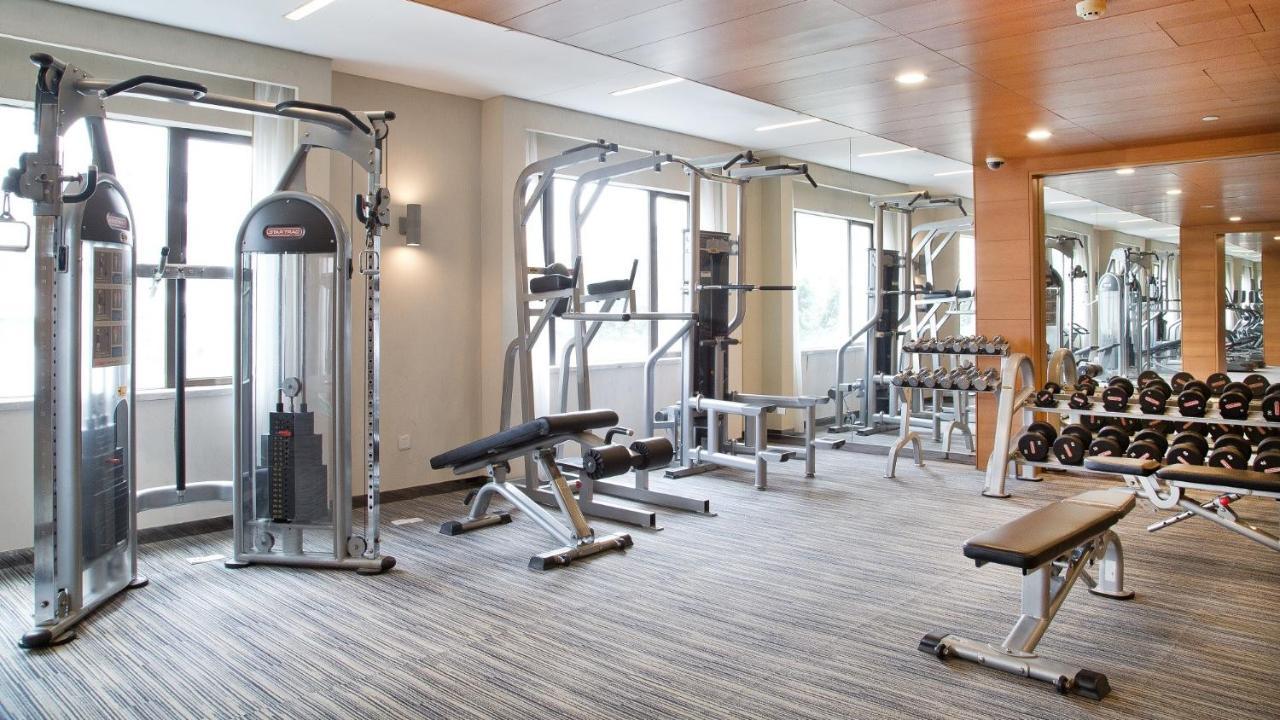 China Hotel Guangzhou - Subway Direct To Pazhou Exhibition Center, Free Shuttle During Canton Fair & Exhibitor Registration Counter Esterno foto A gym at a hotel
