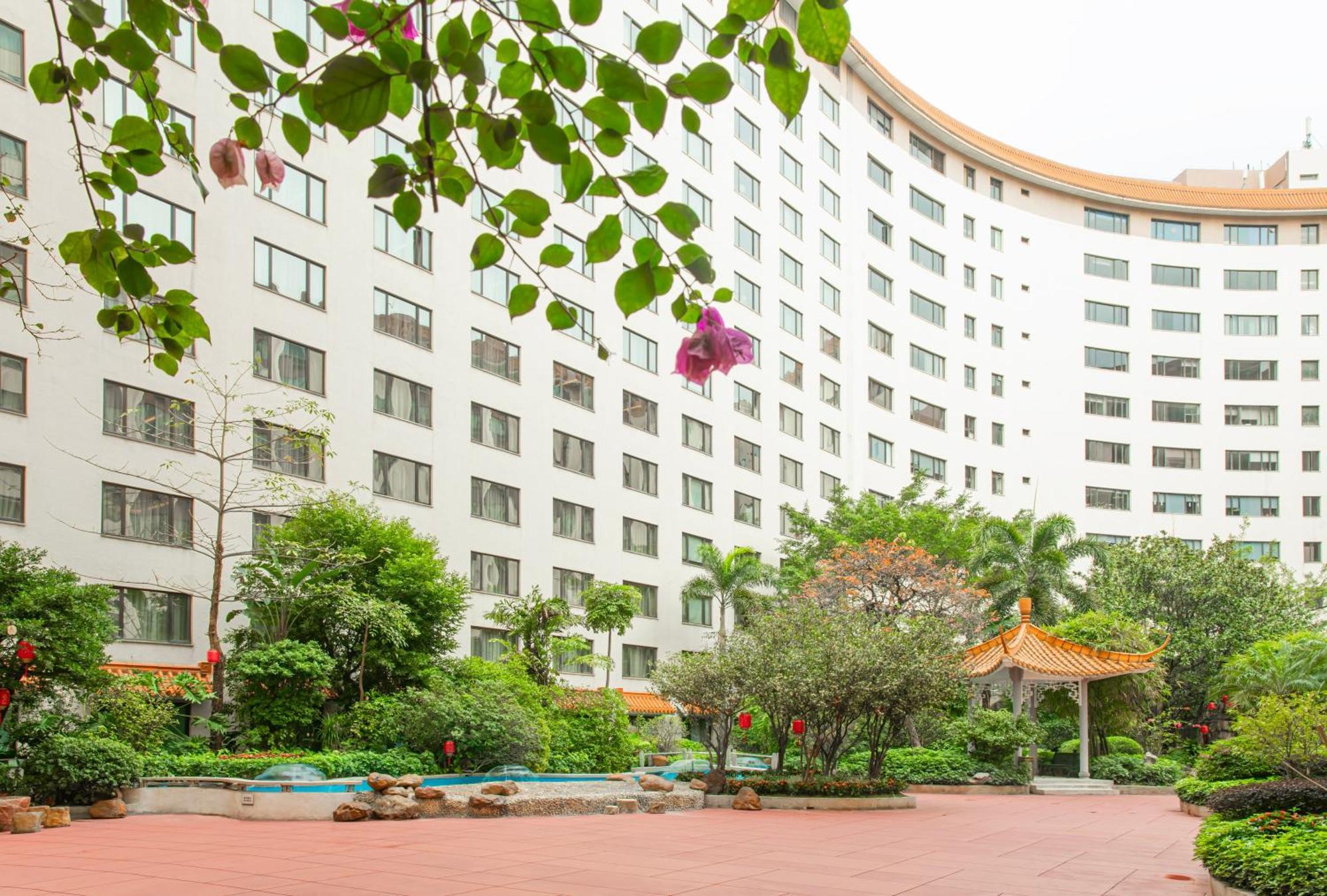 China Hotel Guangzhou - Subway Direct To Pazhou Exhibition Center, Free Shuttle During Canton Fair & Exhibitor Registration Counter Esterno foto The campus of the university